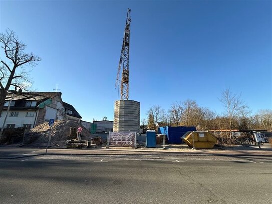 4 Zimmer Erdgeschosswohnung mit Terrasse und eigenem Garten in zentraler Lage von Feucht - KfW Förderung möglich Effizi…