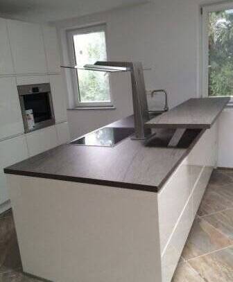 Wunderschönes LuxusTeilhaus im Wald,16000€ Einbauküche mit Bosch Geräten, 2 Ebenen,Terrasse, 2 Bäder,Gäste WC,