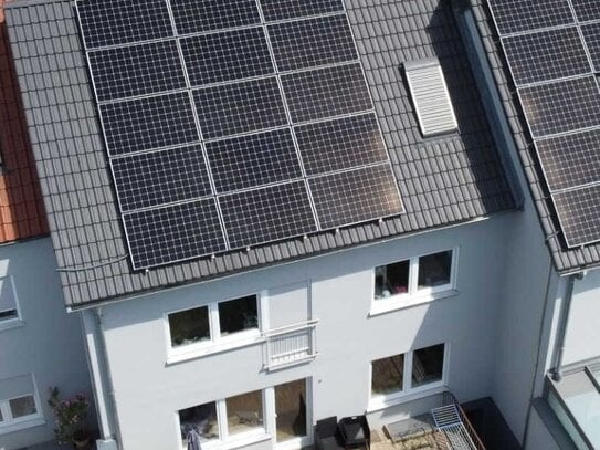 Wohnen mit Lebensqualität inklusive Terrasse, Garten und eigener Energieerzeugung in Herzogenaurach