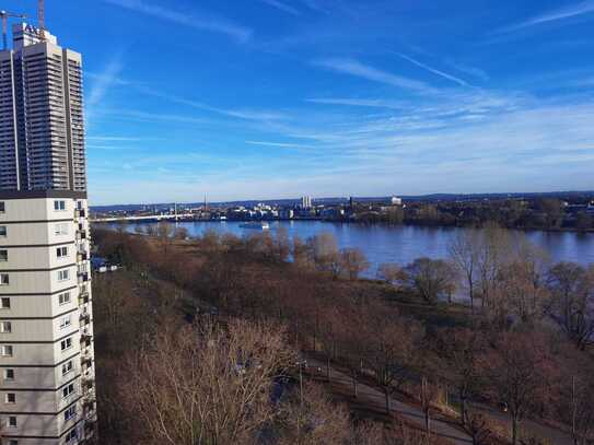 Erstbezug nach Revovierung mit EBK: Moderne 1-Raum-Penthouse-Wohnung mit geh. Innenausstattung