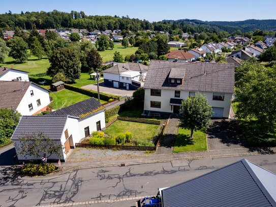 ***Schönes Bauernhaus mit separaten Bauplatz und Nebengebäude inkl. Backhaus/Räucherhaus***