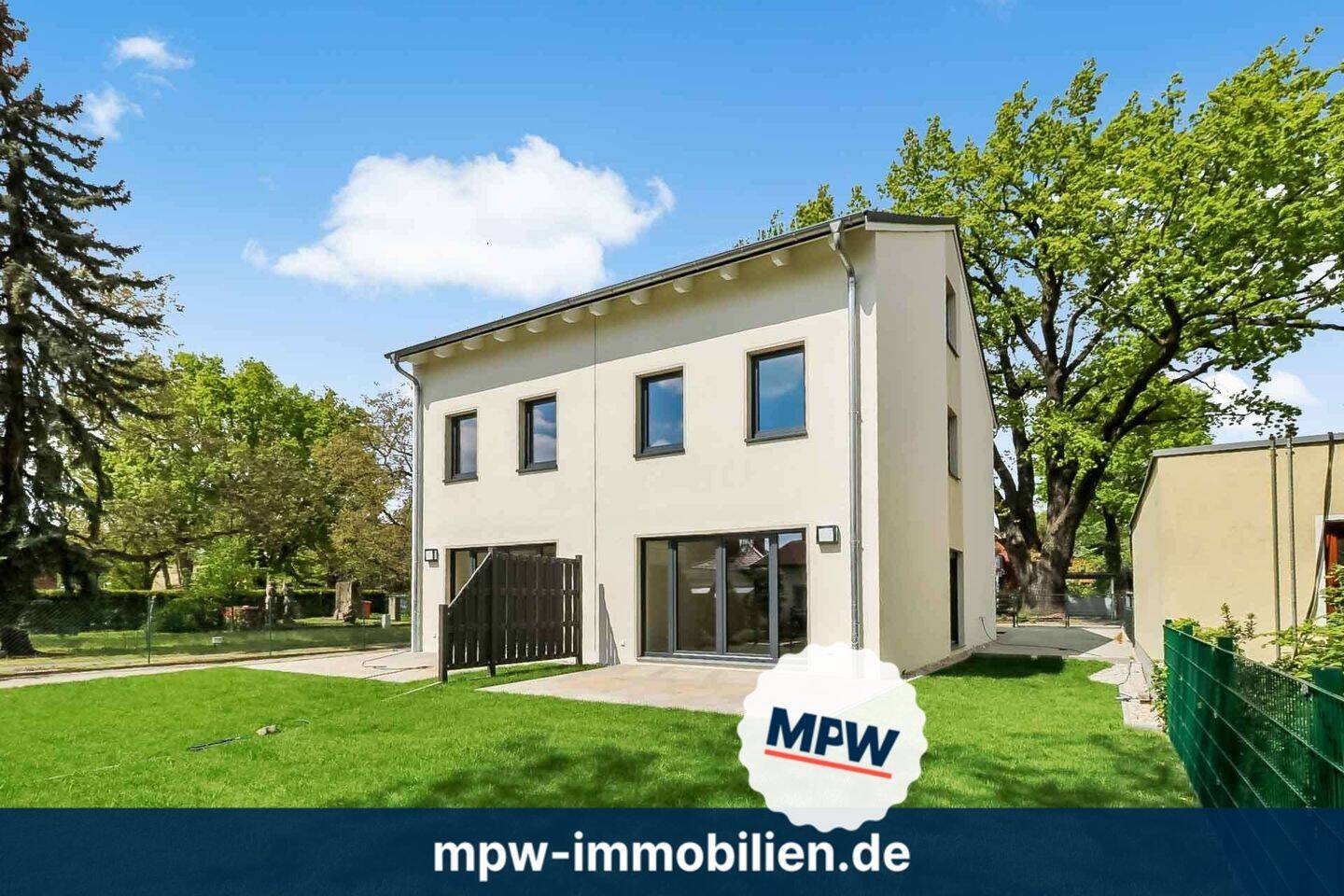 Lichtdurchflutetes Familienparadies: Ihr neues A+ Traumhaus auf 3 Etagen - Photo 1