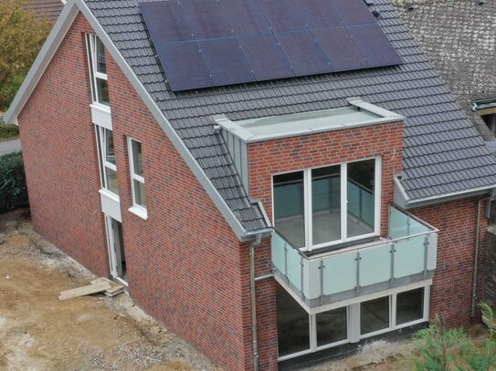 NEUBAU - Erdgeschoss-Wohnung mit Garten und Carport in Ems-Nähe!