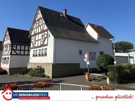 Klein aber mein: Fachwerkhaus mit Garage und kleinem Garten in Heuchelheim