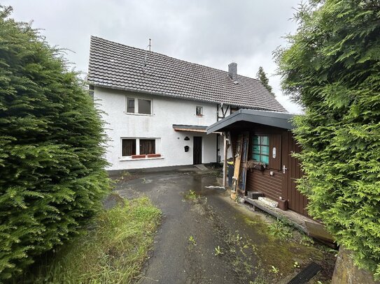 Renovierungsbedürftiges Haus in ruhiger Lage von Eitorf Bohlscheid mit zusätzlichem Baufenster!