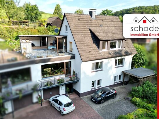 SCHADE IMMOBILIEN - Wohnen am Waldrand. Ein-/Zweifamilienhaus mit großem Gartengrundstück.