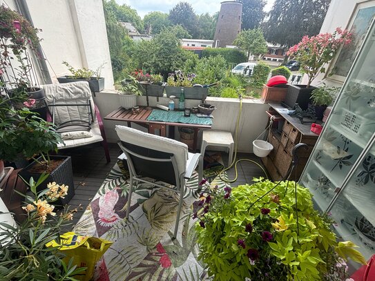 Provisionsfrei - renovierte 3 ZI-ETW in schönem Jugendstilhaus mit Balkon und großem eigenen Garten