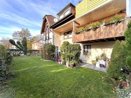 4,5 Zimmer Wohnung mit Balkon, Stellplatz, Garage