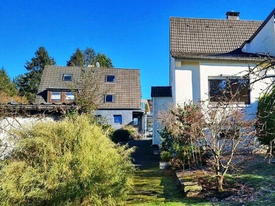 Reihenendhaus mit großem Garten und 3 Garage in ruhiger Lage von Lüdenscheid