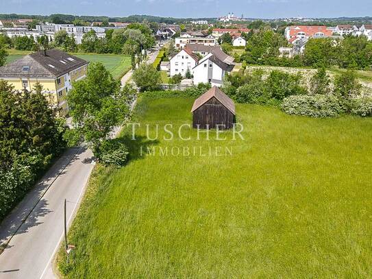 Bieterverfahren - Begünstigtes Agrarland mit Stadel am Ortsrand von Freising