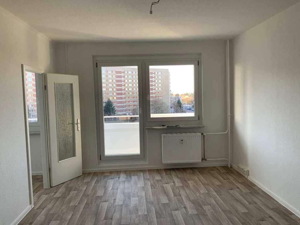 Bezugsfertige 2-Raumwohnung mit Aufzug und Balkon