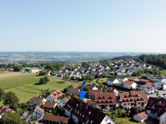 Gemütliche Drei-Zimmer-Wohnung mit zwei Balkonen, Garage und Außenstellplatz