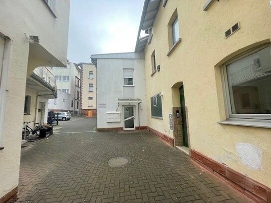 Ideal auch für WGs: Gut geschnittene 2 Zimmer-Wohnung in top Lage zum Bahnhof, Furthstr. 6, Marburg