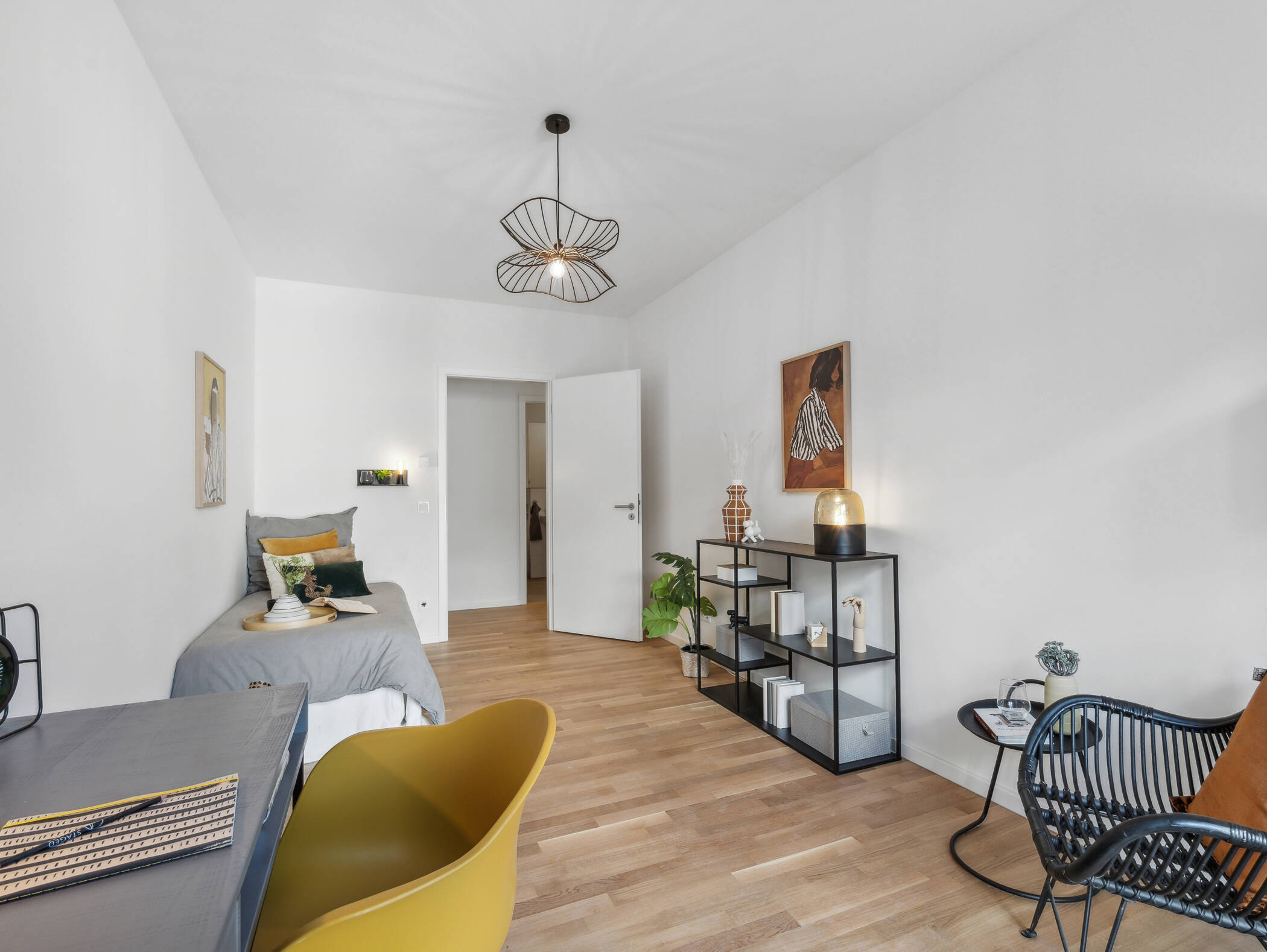 Eleganz und Komfort: 2-Zimmer-Wohnung mit Balkon und hochwertiger Einbauküche - Photo 1