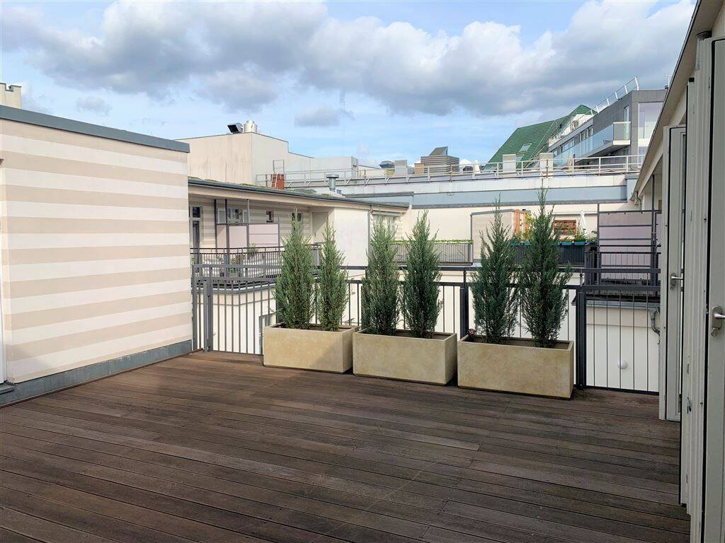 *Wunderschöne DG-Wohnung am Hackeschen Markt mit Himmelsblick* - Photo 1