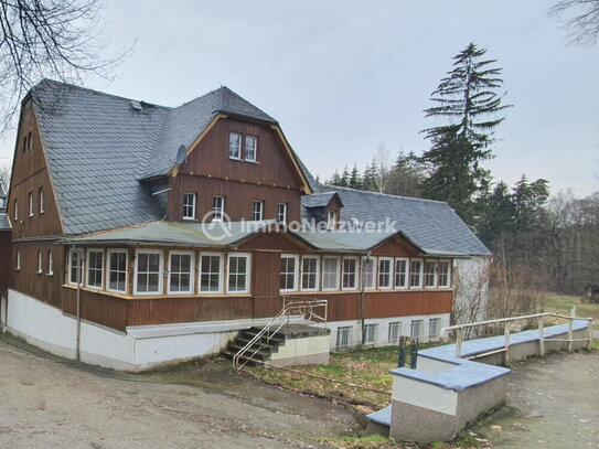 Mehrfamilienhaus im Erzgebirge nahe Freiberg/Sachsen