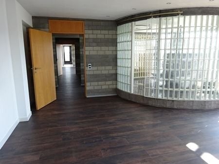 *** Tolle Penthouse-Wohnung mit Dachterrasse ***