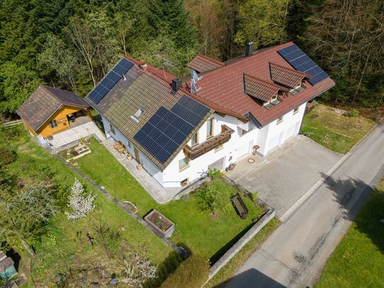 Idylle und Ruhe am Waldrand: Großzügiges Wohlfühlhaus, Nähe Tittling