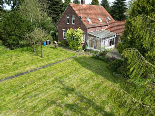 Traumgrundstück/Bauland mit Einfamilienhaus als Sanierungsobjekt in Grafschaft