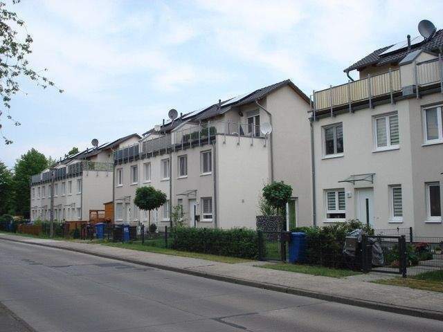 Ruhig und Grün ­ Reihenmittelhaus in Hohenschönhausen Am Breiten Luch - Photo 1