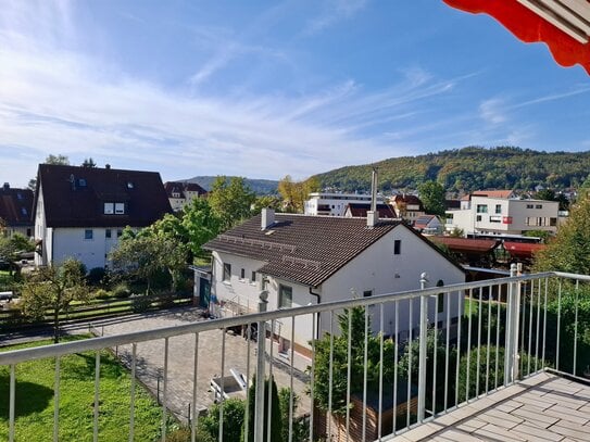 * schöne und sonnige Wohnung mit EBK in Ebermannstadt *