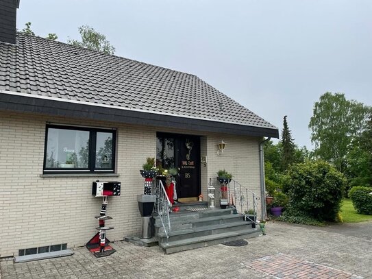 Schönes Einfamilienhaus mit ca.140m² und schönem Grundstück...Zentral gelegen!