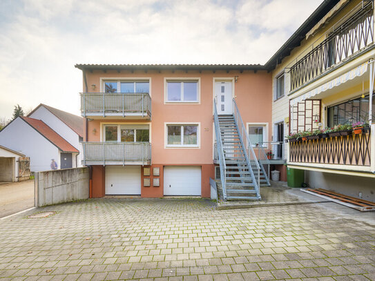 Zweifamilienhaus mit Balkon & Garage, 2012 saniert, idyllisch gelegen zwischen Naab und Regensburg