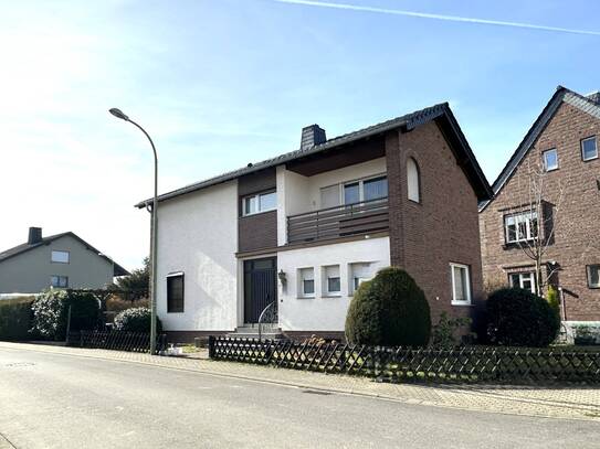 Modernes Einfamilienhaus mit Garten und Garage in top Lage von 52355 Düren