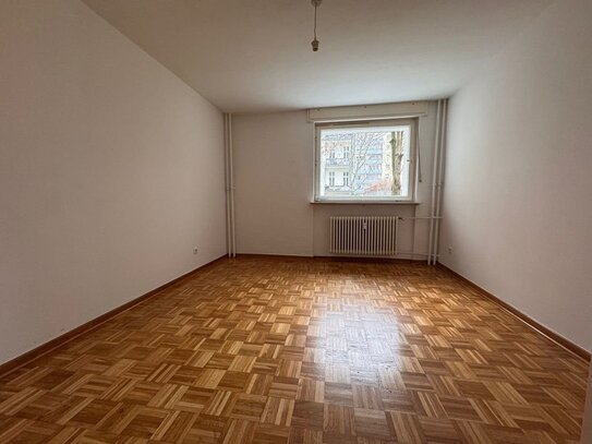 Charlottenburg: Eislebener Str: VERFÜGBARE Wohnung ab SOFORT - 3-Zi-Whg, 74 m² - HP + SÜD-Loggia