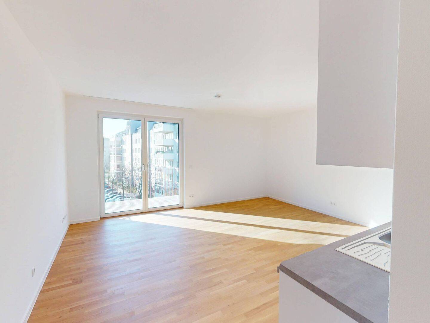 Schicke 2-Zimmer-Wohnung mit Einbauküche und Balkon in Berlin-Lichtenberg - Foto 1
