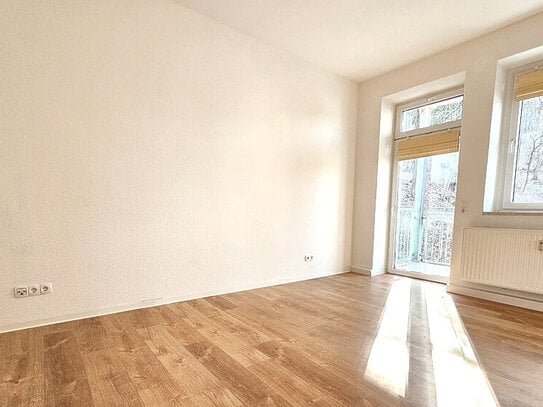 Schöne renovierte 3-Zimmer Wohnung mit Balkon