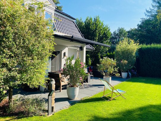 Moderne Stadtvilla mit Geotherme A+, großen Garten, Garage, Gästehaus...