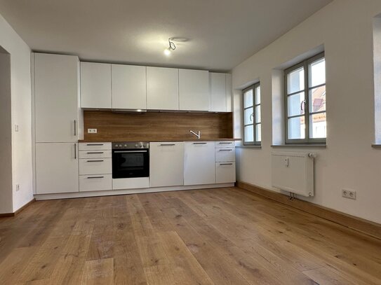 Erstbezug nach Sanierung ! 1-Zi Apartment Altstadt Nürnberg