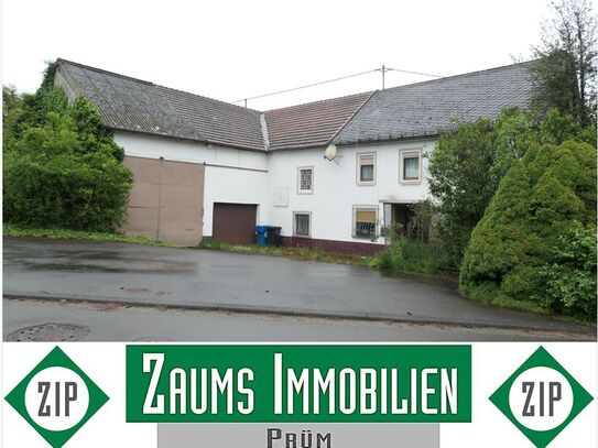 Einfamilienhaus mit Garage und angebauten Nebengebäude