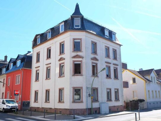 Frankfurt-Heddernheim! Mieterfreies Mehrfamilienhaus - Altbau - mit ca. 298 m² Wohnfläche.