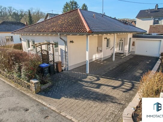 Familienfreundlicher Bungalow mit Garten, PV-Anlage & Glasfaser - Ruhiges wohnen in Stadtnähe