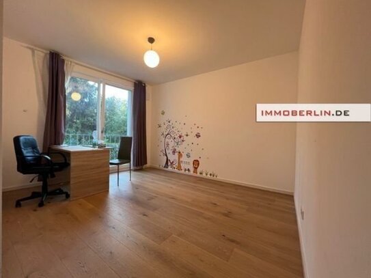 IMMOBERLIN.DE - Komfortable Wohnung im KfW-55-Haus mit Balkon & Loggia beim Ortskern nahe WISTA