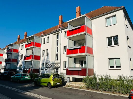 Sonnige und Grüne 2-RW mit Balkon!