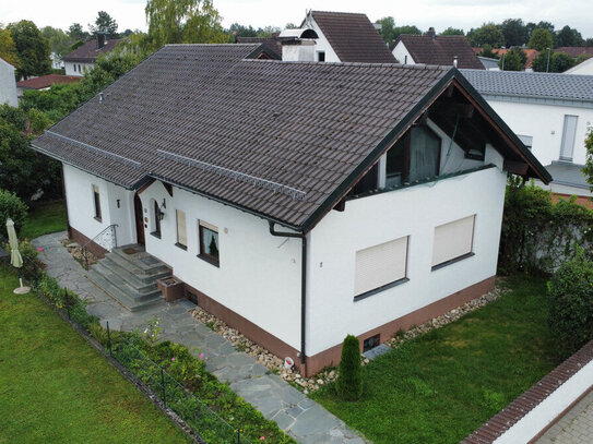 Charmantes Einfamilienhaus mit Einliegerwohnung - perfekte Basis für stilvolle Modernisierung!