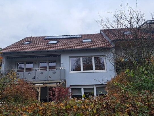 Schöne 4-Zi.-Wohnung mit Süd-Balkon in ruhiger Lage