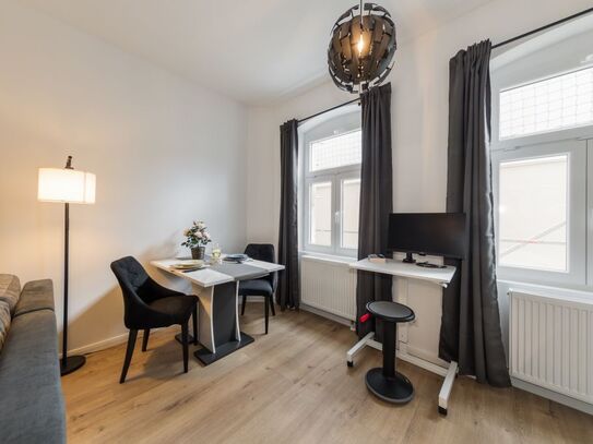 Apartment 1-Schlafzimmer + Arbeitsplatz + Küche | Berlin Gesundbrunnen