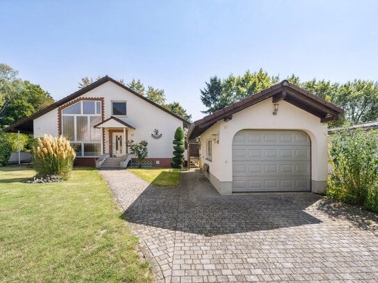 Großzügiges Einfamilienhaus (nach WEG geteilt) auf einem idyllischen Grundstück in Wöllstadt