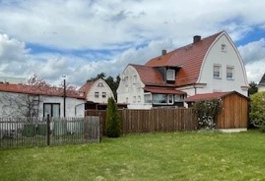 Ein charmantes Haus mit großem Grundstück und erneuerter Heizungsanlage