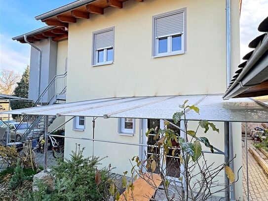 Eine Wohnung mit Charme! Neuwertige 3-Zimmer-Terrassenwohnung in Maxhütte-Haidhof