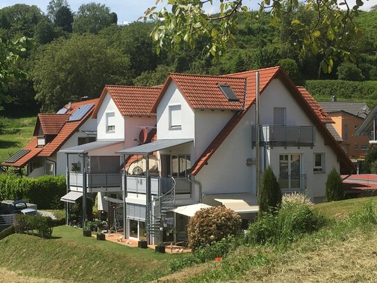 MALTERDINGEN - Moderne, helle 2-Zi-Wohnung, 56 qm mit Vollausstattung in toller Lage am Berg