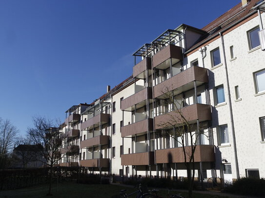 Ruhige 3-Raum-Wohnung mit kleinem Wintergarten, EBK und Tageslichtbad im Wohnpark Auenwald