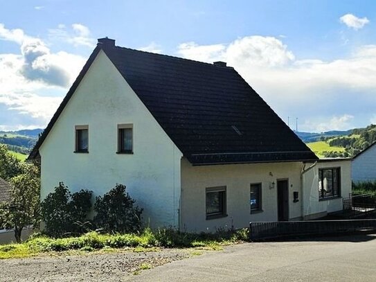 Haus mit viele Möglichkeiten in ruhiger Lage am Ortsrand von Schönecken.