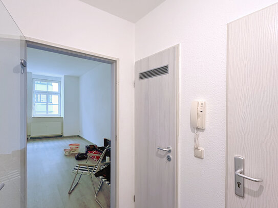 1 Zimmer-Wohnung, 1 ZKB, inkl. Einbauküche, toll geschnitten, frisch renoviert