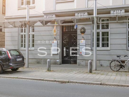 Kleinteilige Bürofläche mit Blick auf die Wallanlagen