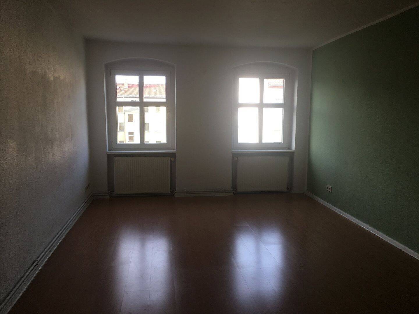 Teilgewerbliche Vermietung! Gepflegte 2-Zimmer Altbauwohnung in Prenzlauer Berg! - Photo 1